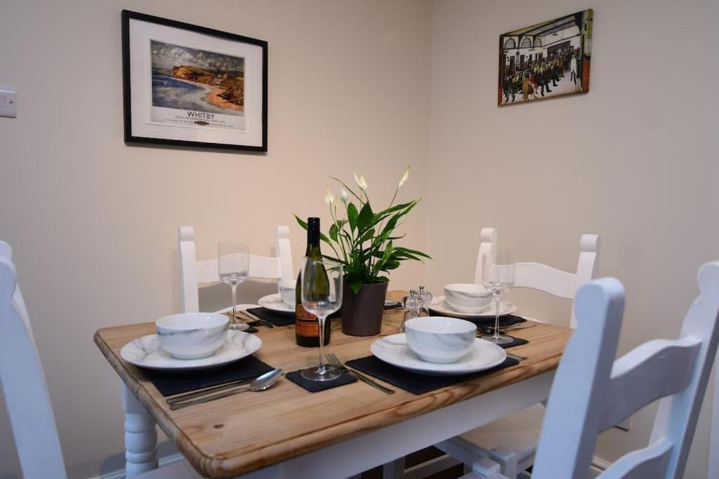 Loveyork Priory Apartment - Central With Parking Eksteriør billede